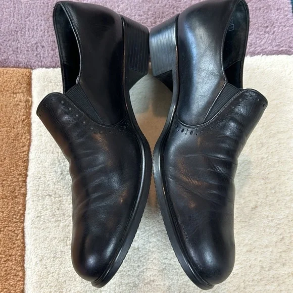 Munro Black Slip On Heeled Loafers 8.5 - Picture 11 of 17